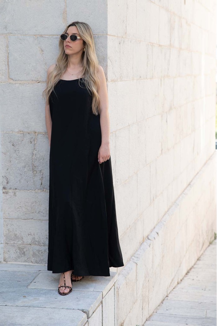 Maxi black dress